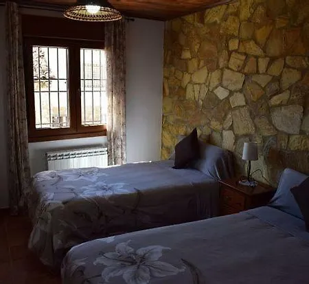 Apartamento Ayales Huelamos